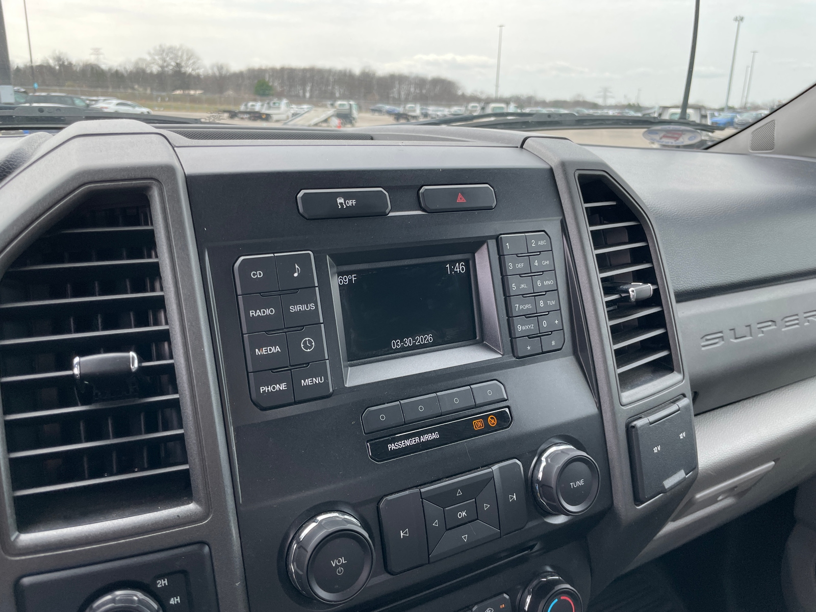 Thumbnail: 2018 Ford Econoline - 4