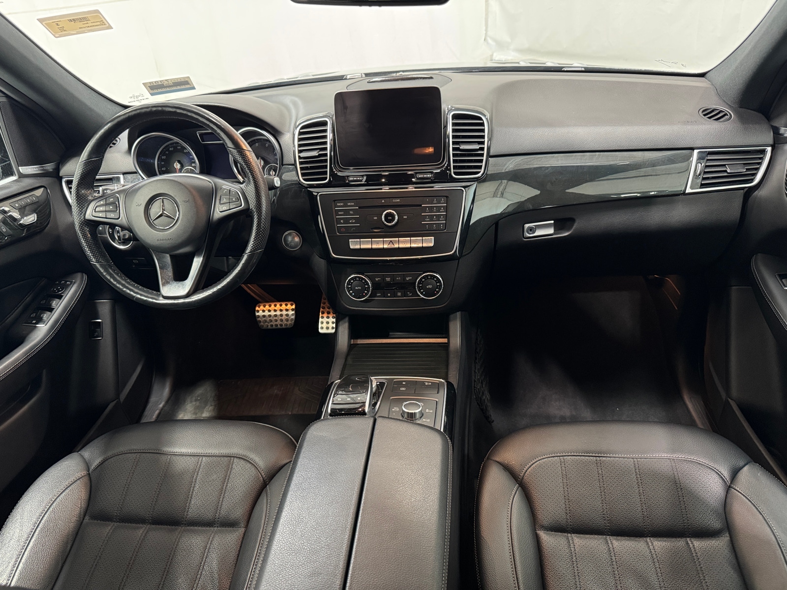 Thumbnail: 2019 Mercedes-Benz GLE - 2