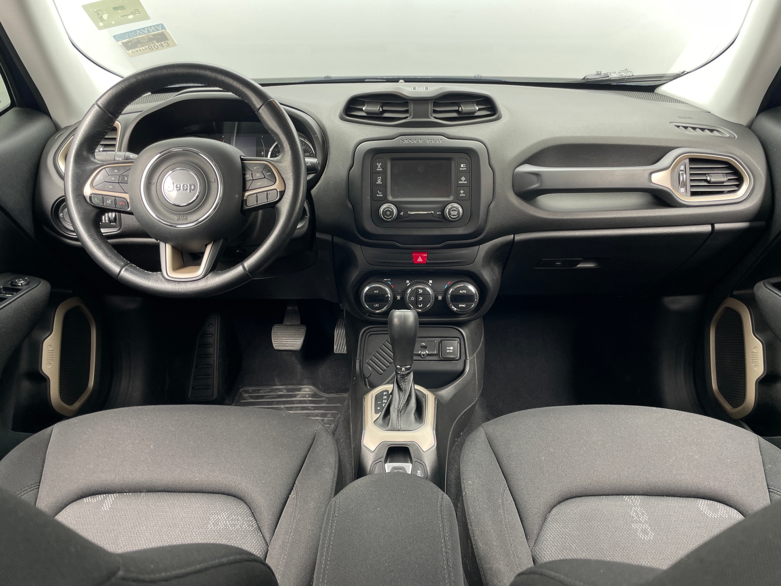 Thumbnail: 2016 Jeep Renegade - 3