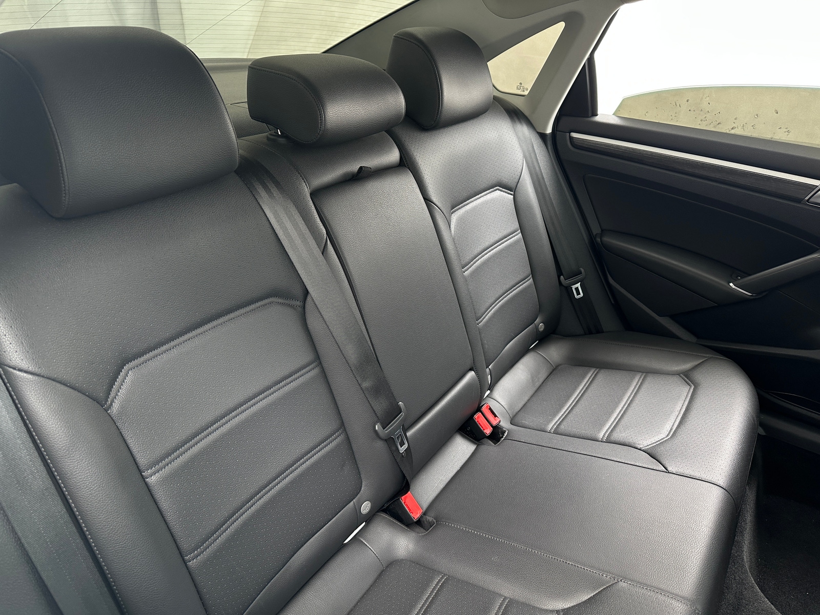 Thumbnail: 2017 Volkswagen Passat - 5