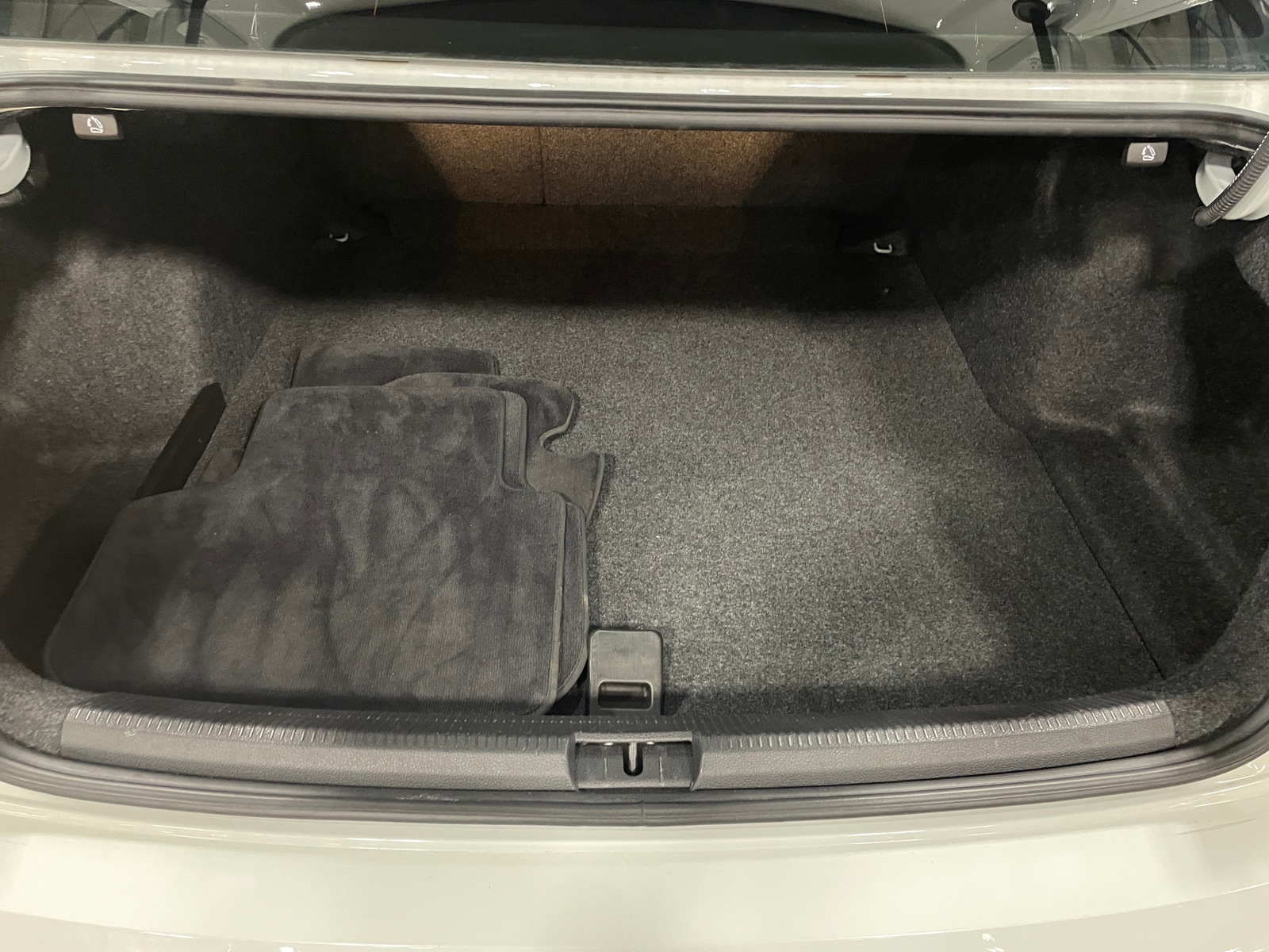 Thumbnail: 2017 Volkswagen Passat - 6