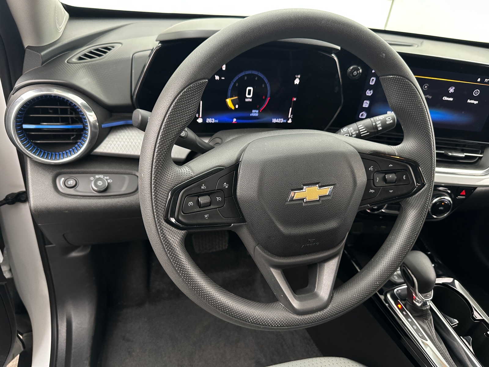 Thumbnail: 2025 Chevrolet Trax - 5