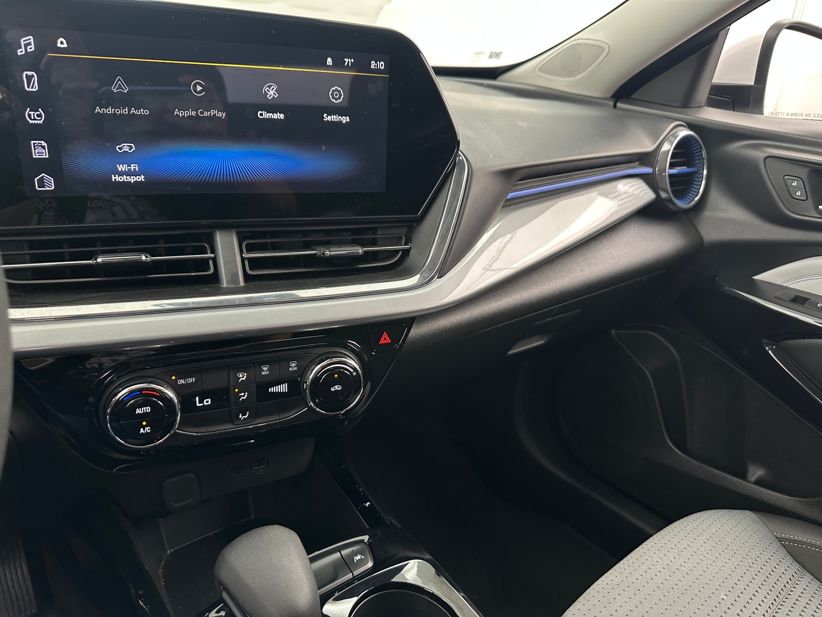 Thumbnail: 2025 Chevrolet Trax - 4