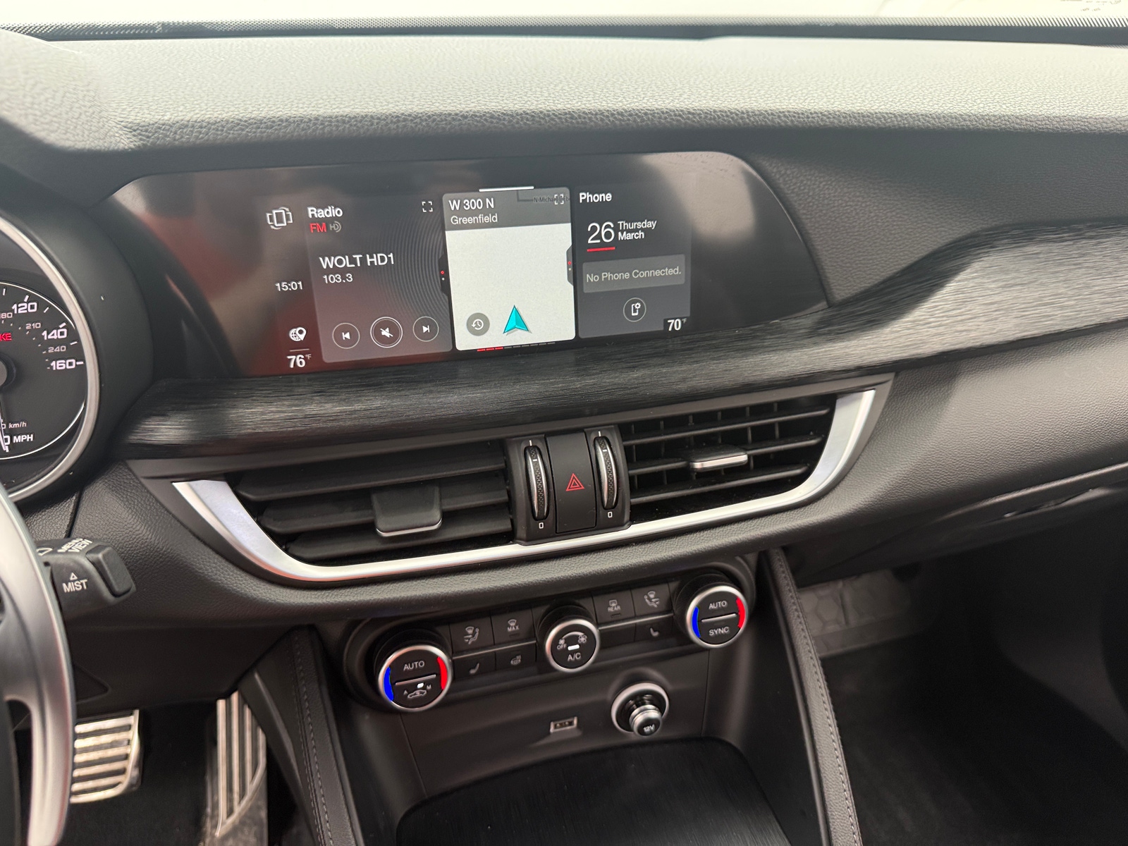 Thumbnail: 2023 Alfa Romeo Stelvio - 3