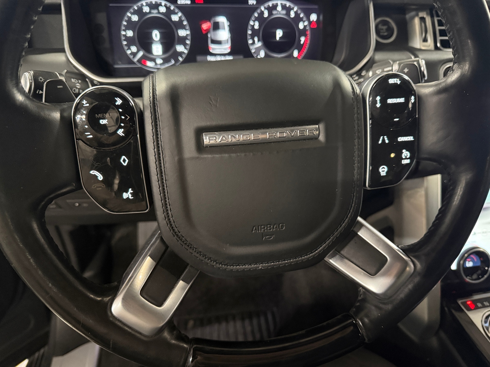 Thumbnail: 2018 Land Rover Range Rover - 4