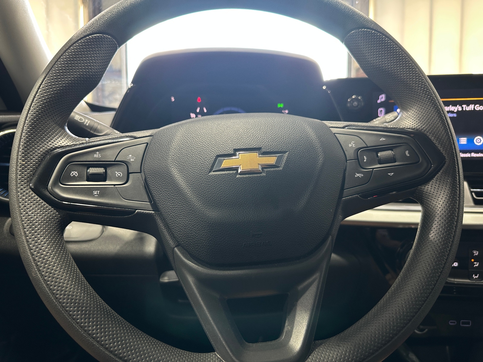 Thumbnail: 2025 Chevrolet Trax - 5