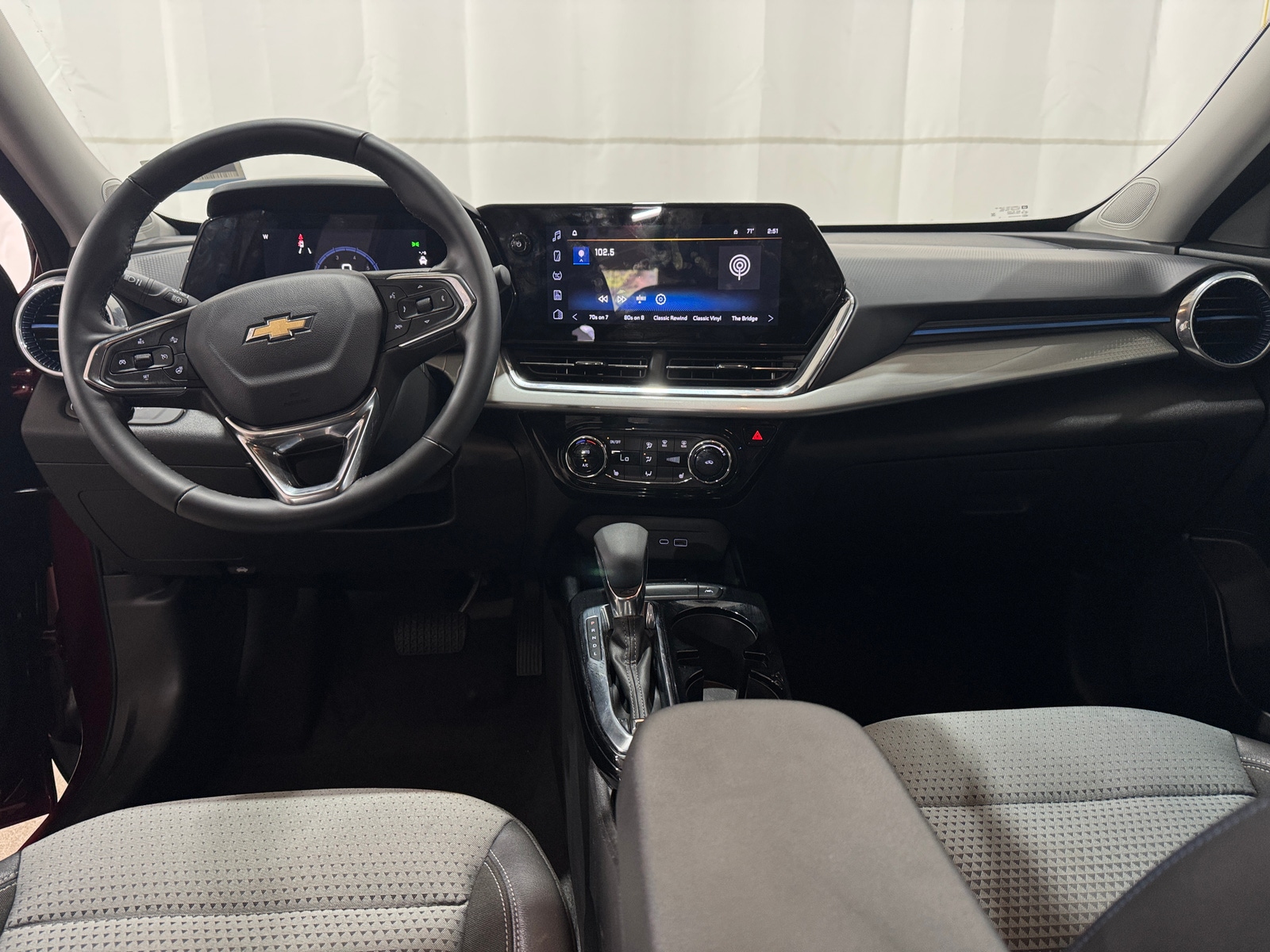 Thumbnail: 2025 Chevrolet Trax - 3