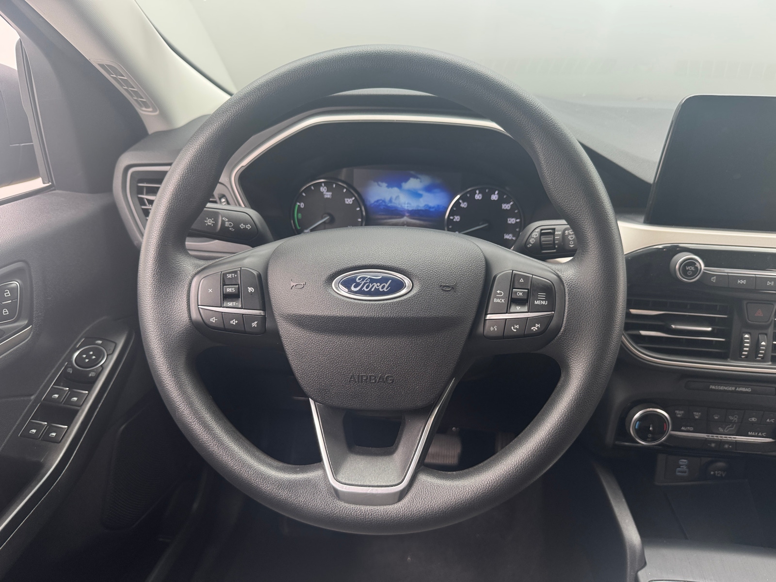 Thumbnail: 2022 Ford Escape - 5