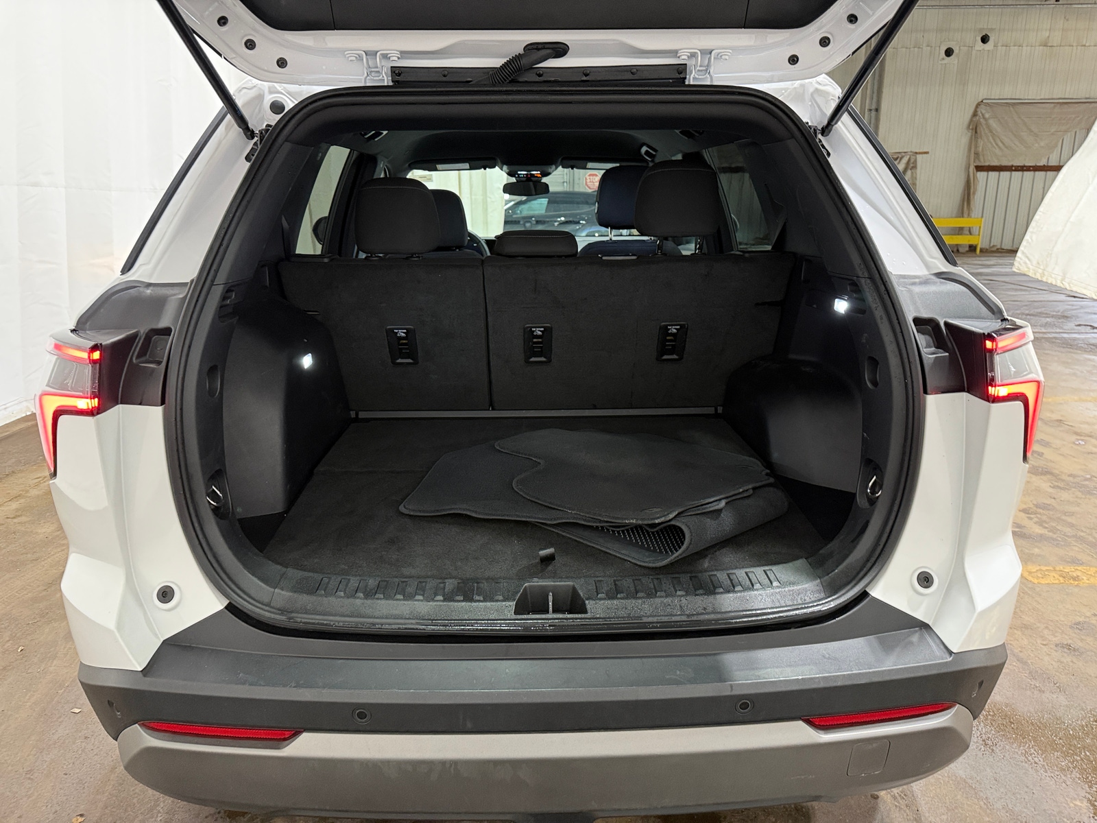 Thumbnail: 2025 Chevrolet Equinox - 7