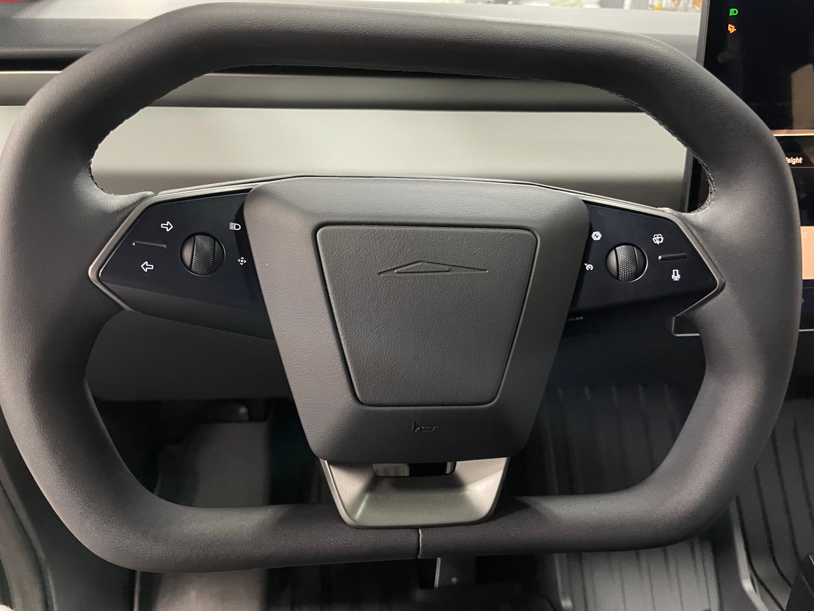 Thumbnail: 2025 Tesla Cybertruck - 4