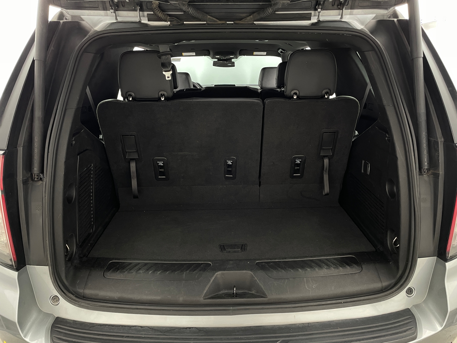 Thumbnail: 2023 Chevrolet Tahoe - 6