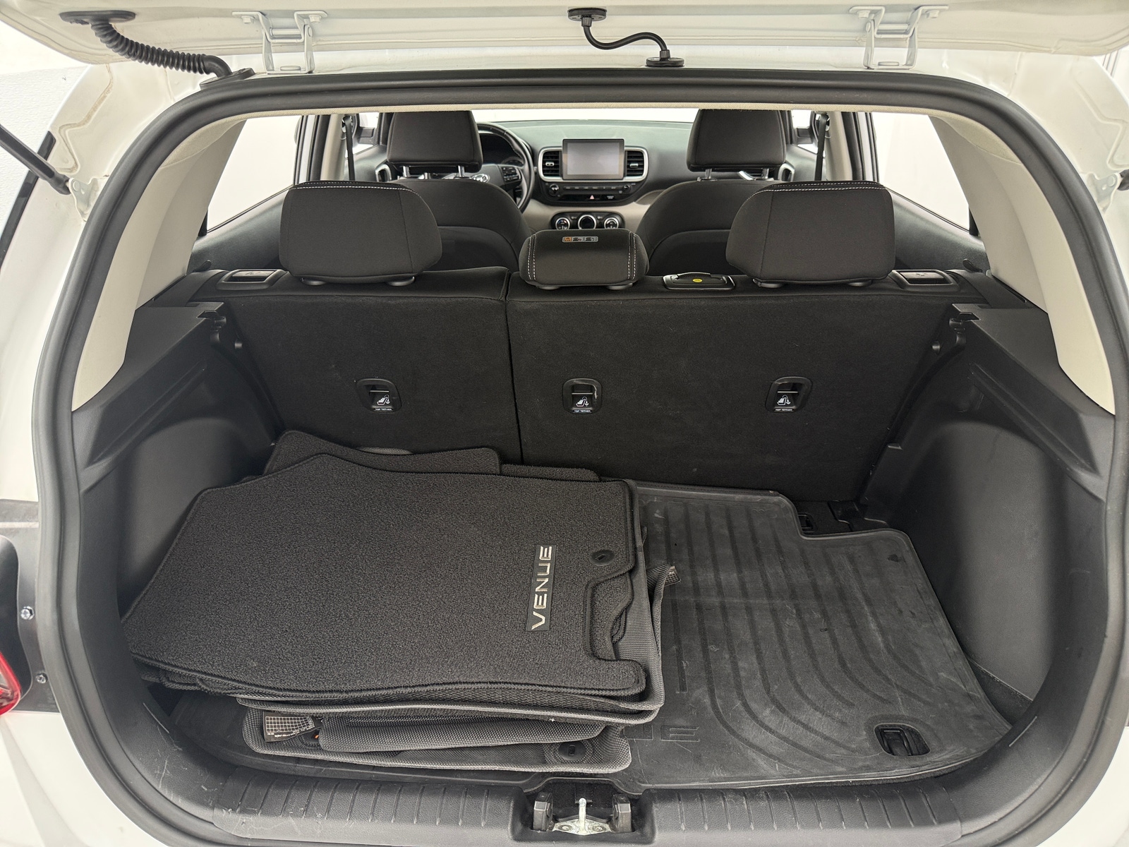 Thumbnail: 2021 Hyundai Venue - 7