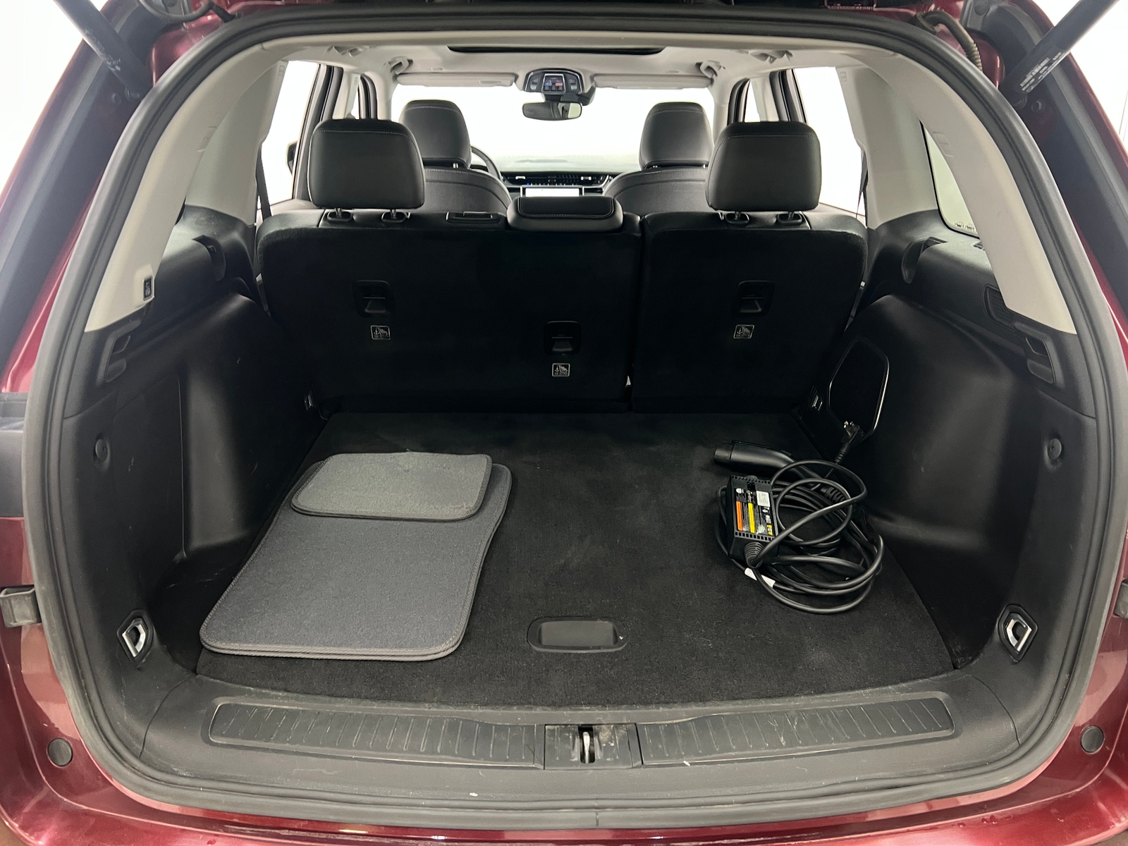 Thumbnail: 2023 Jeep Grand Cherokee - 7