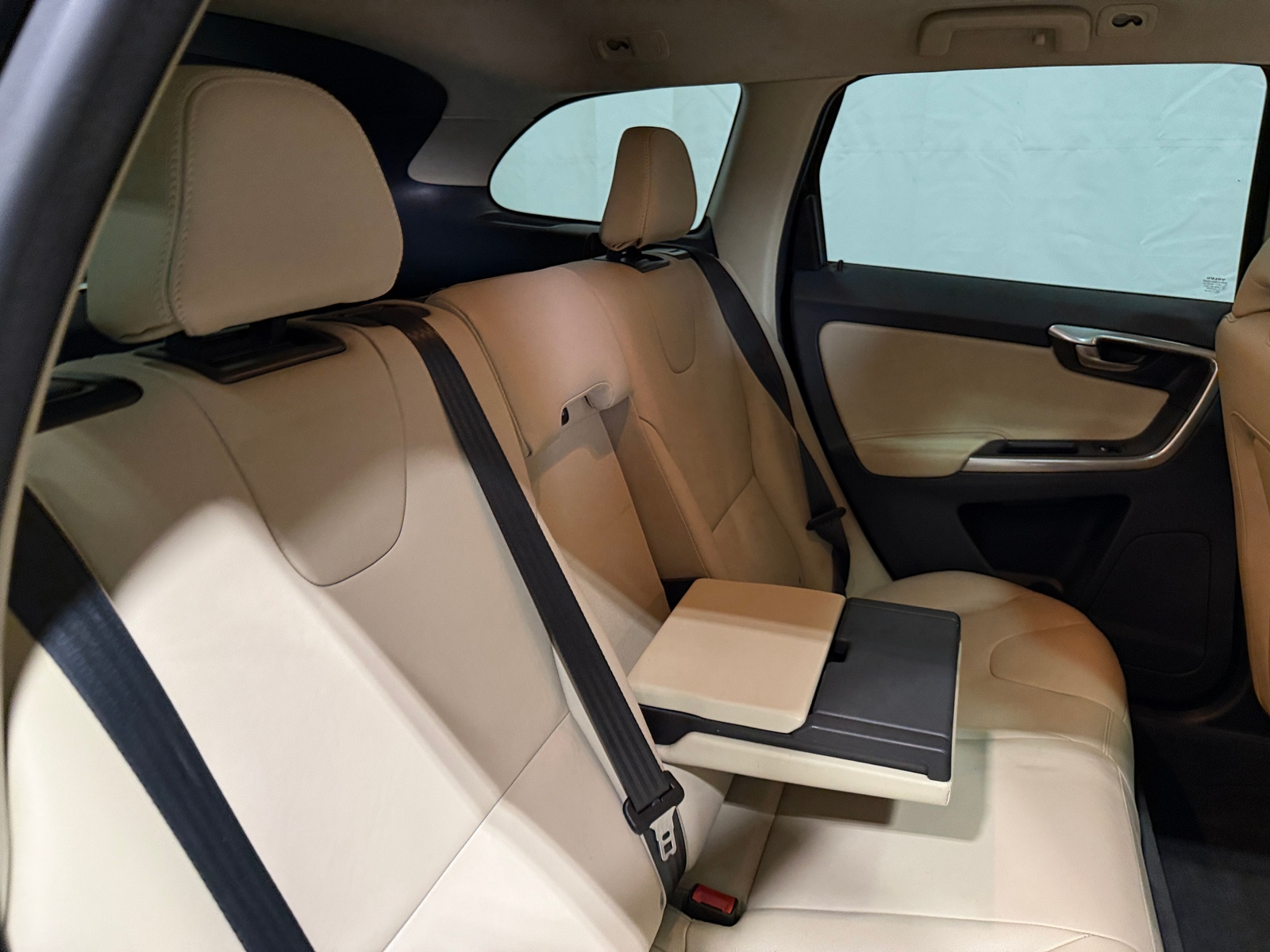 Thumbnail: 2017 Volvo XC60 - 5