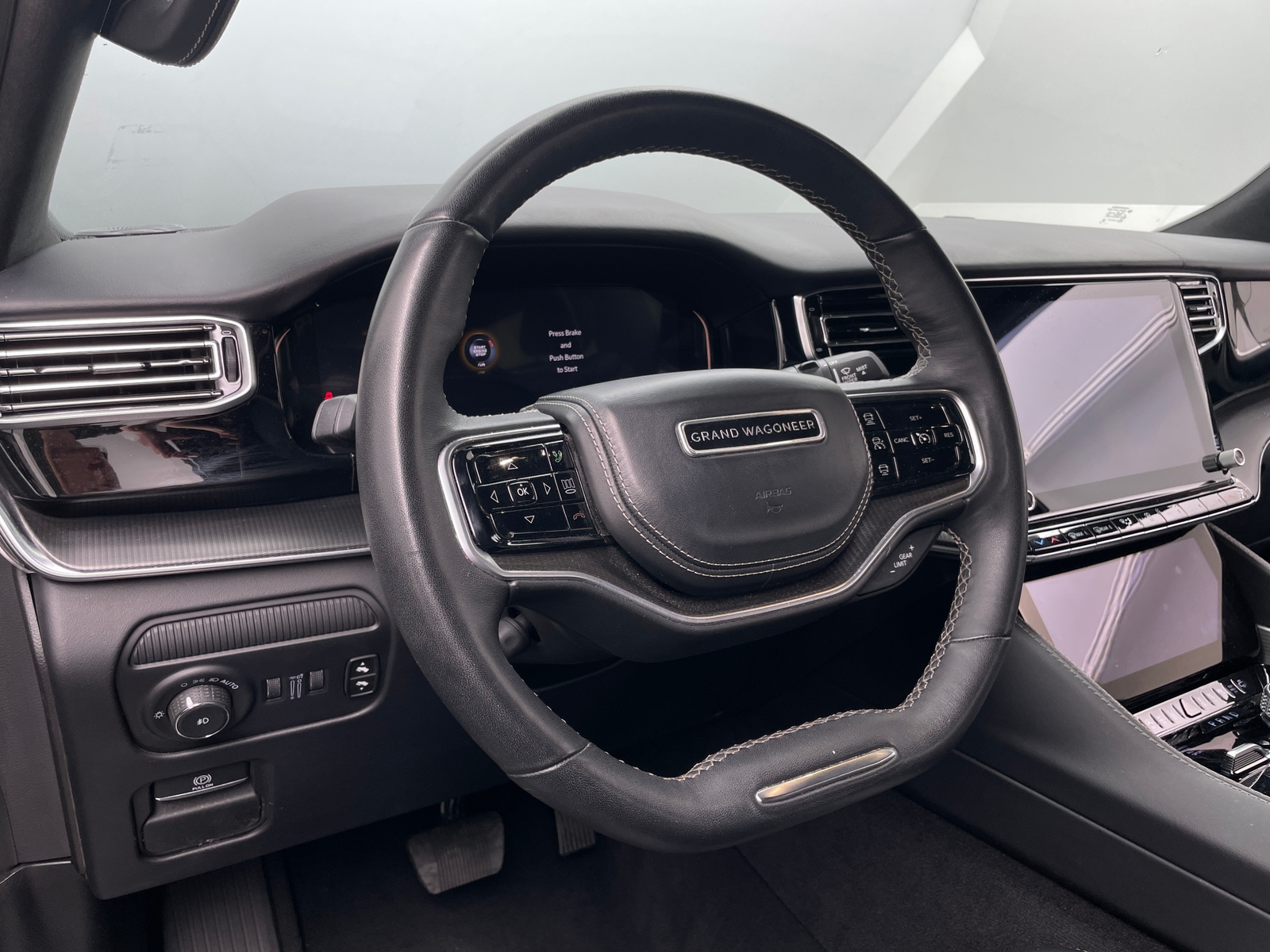 Thumbnail: 2024 Jeep Grand Wagoneer - 4