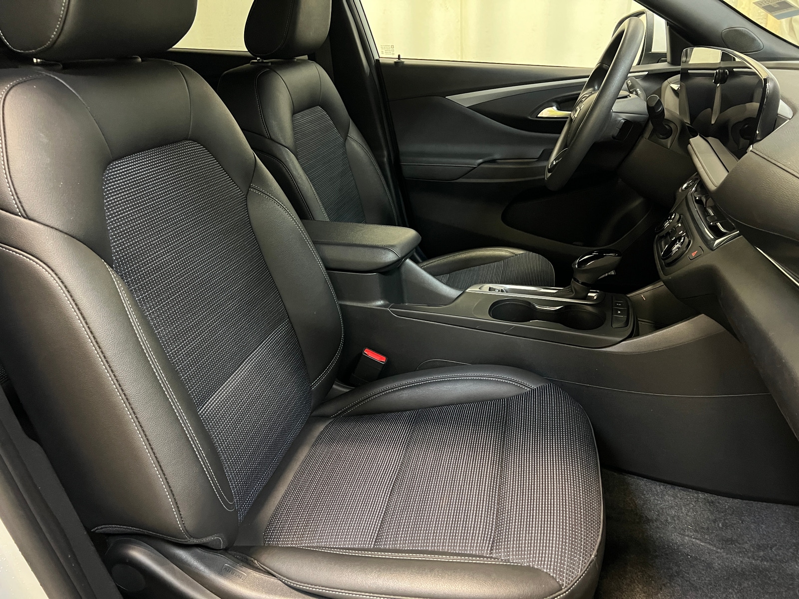 Thumbnail: 2025 Buick Envista - 2