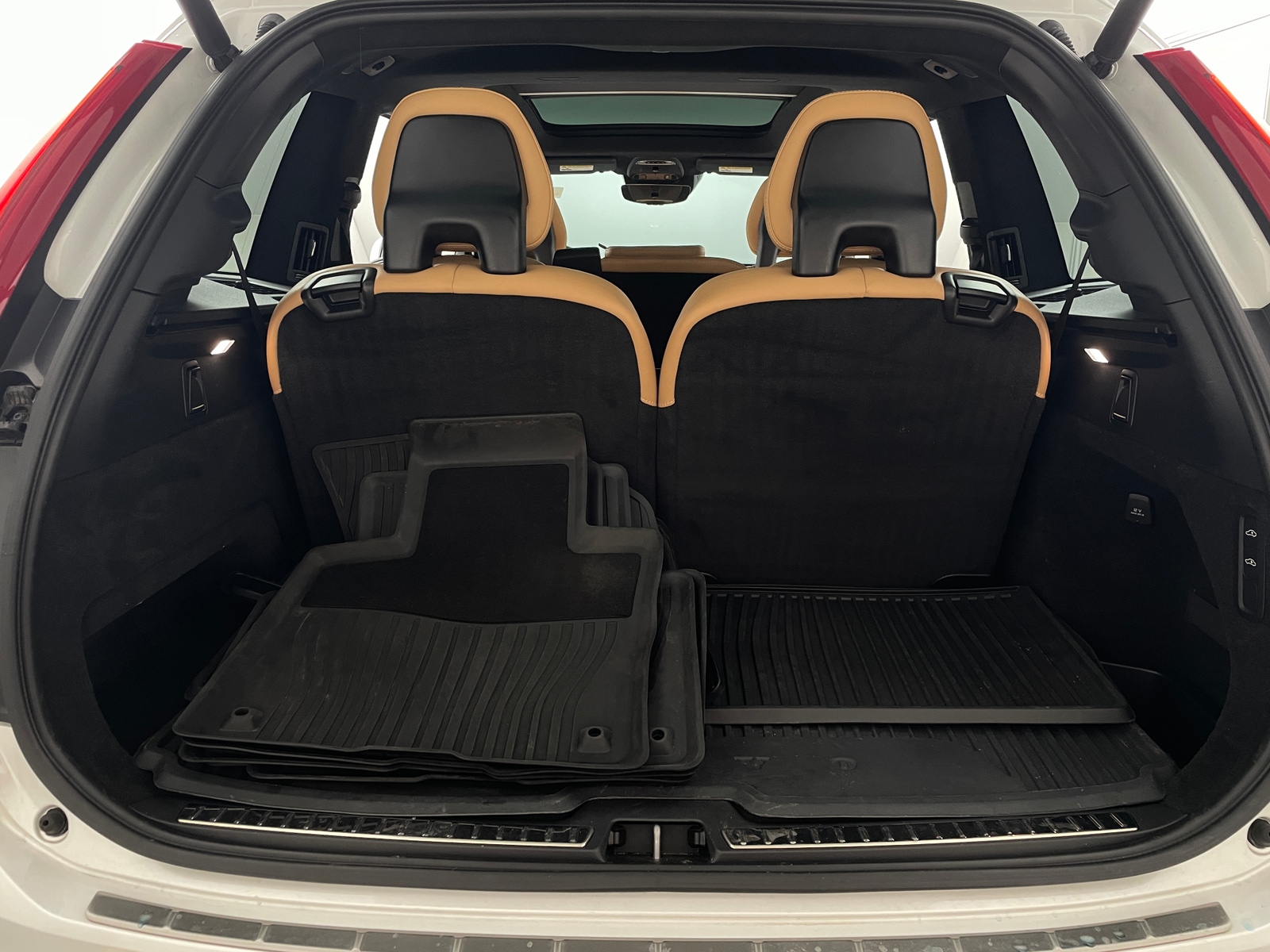 Thumbnail: 2021 Volvo XC90 - 6