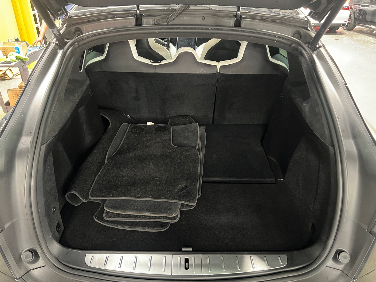 Thumbnail: 2018 Tesla Model X - 6