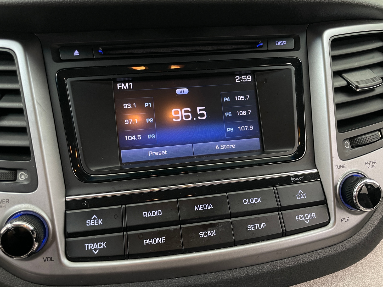 Thumbnail: 2017 Hyundai Tucson - 4