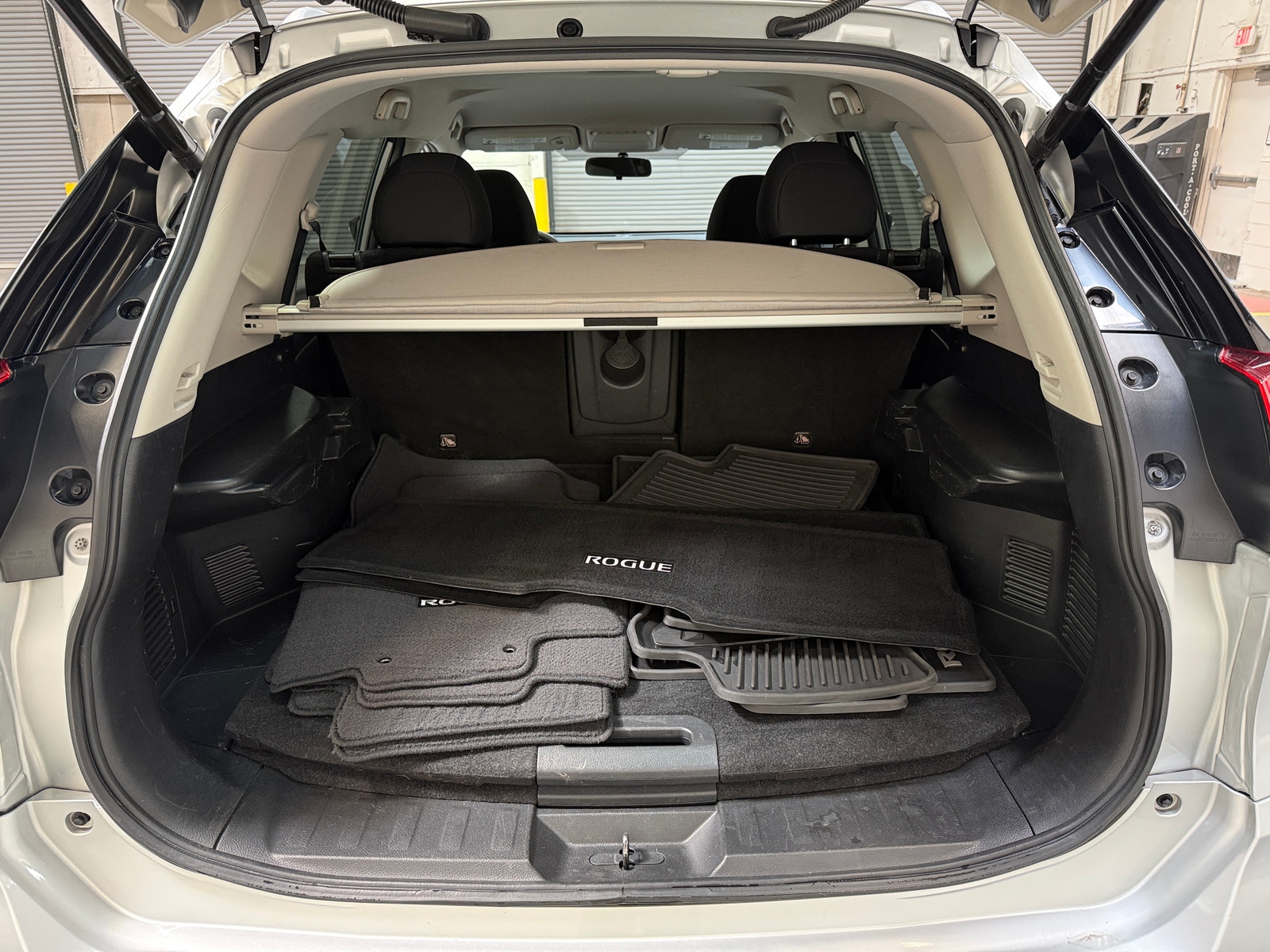 Thumbnail: 2018 Nissan Rogue - 7