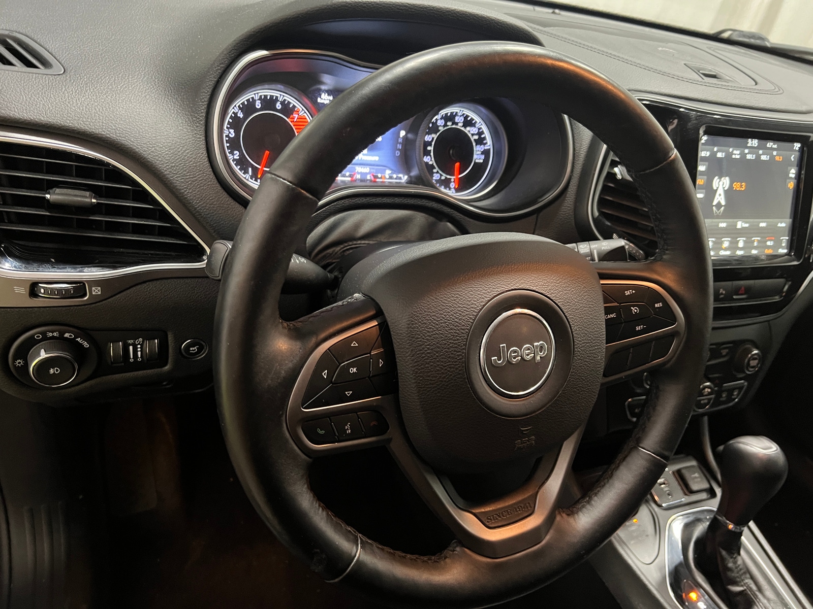 Thumbnail: 2019 Jeep Cherokee - 4