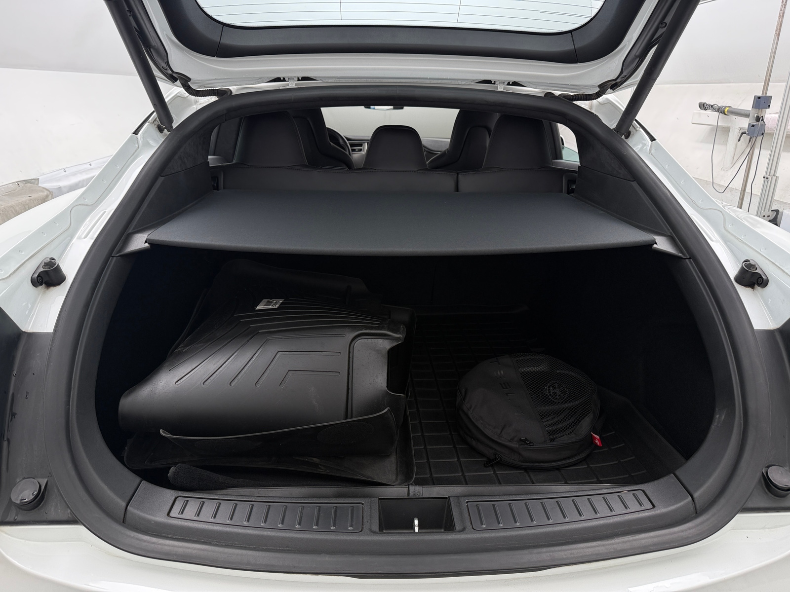 Thumbnail: 2016 Tesla Model S - 6