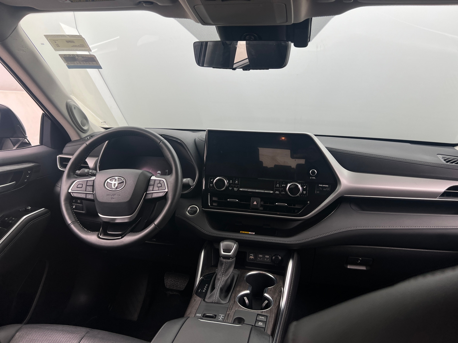 Thumbnail: 2025 Toyota Highlander - 3