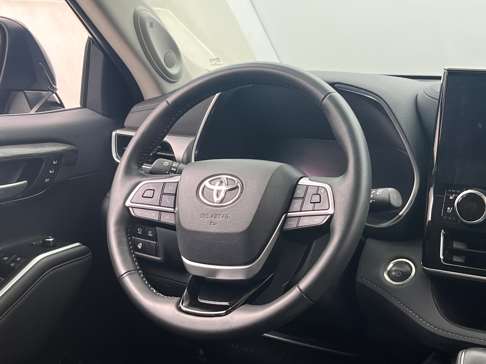 Thumbnail: 2025 Toyota Highlander - 5