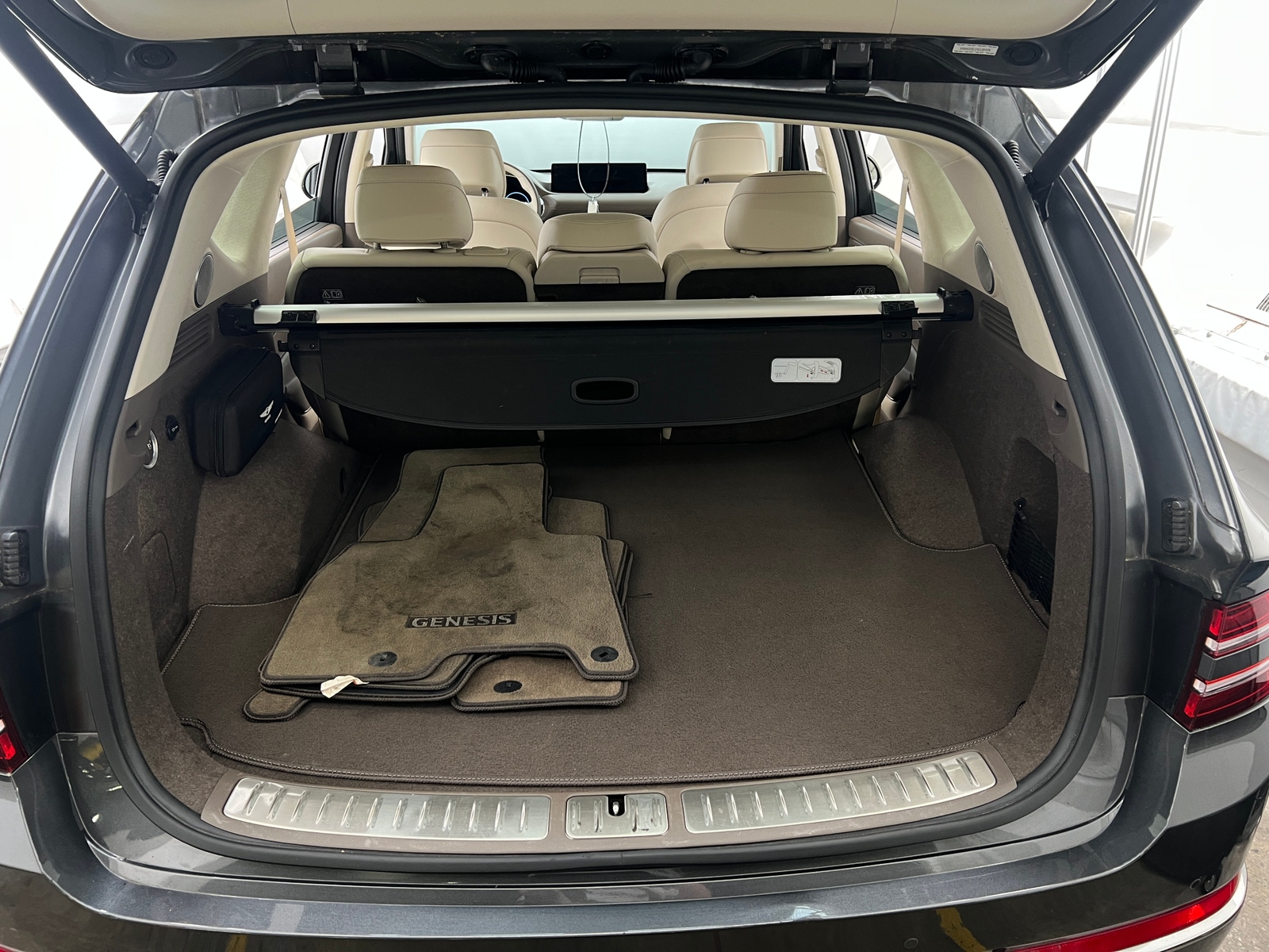 Thumbnail: 2023 Genesis GV80 - 6