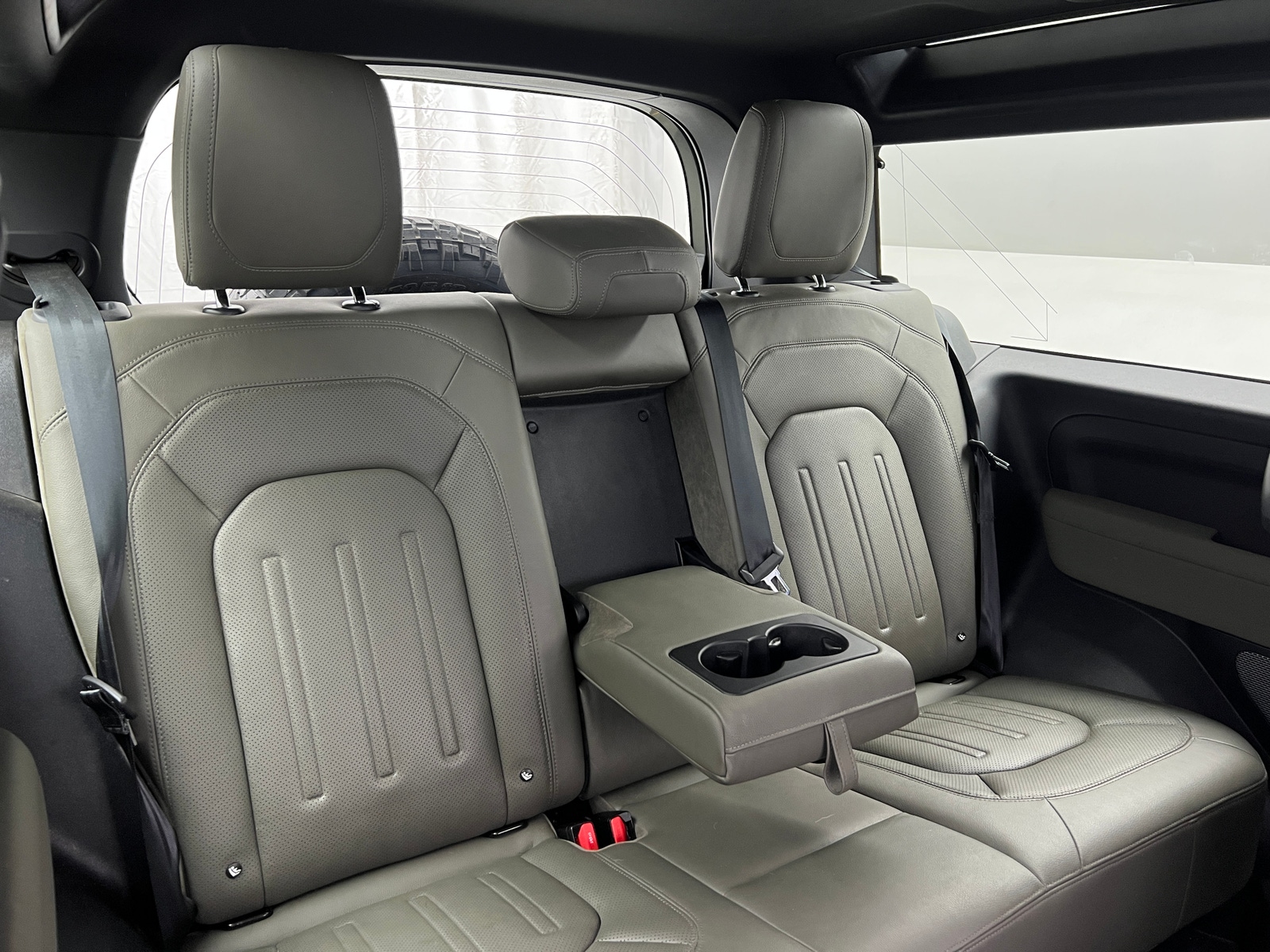 Thumbnail: 2021 Land Rover Defender - 5