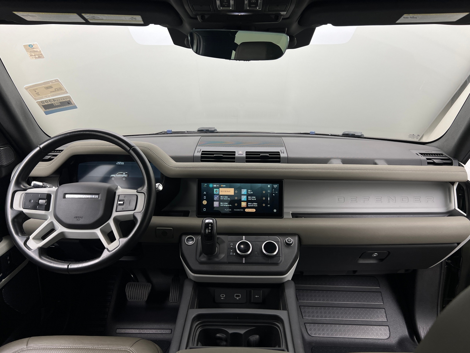 Thumbnail: 2021 Land Rover Defender - 2