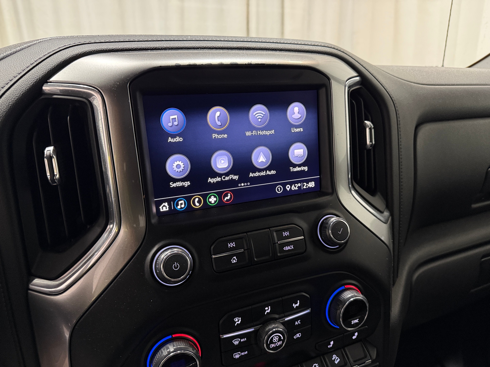 Thumbnail: 2020 Chevrolet Silverado 1500 - 3