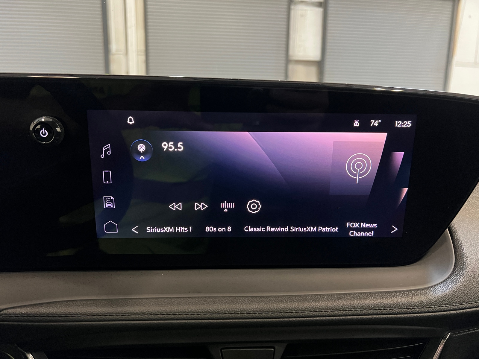 Thumbnail: 2025 Buick Encore GX - 3