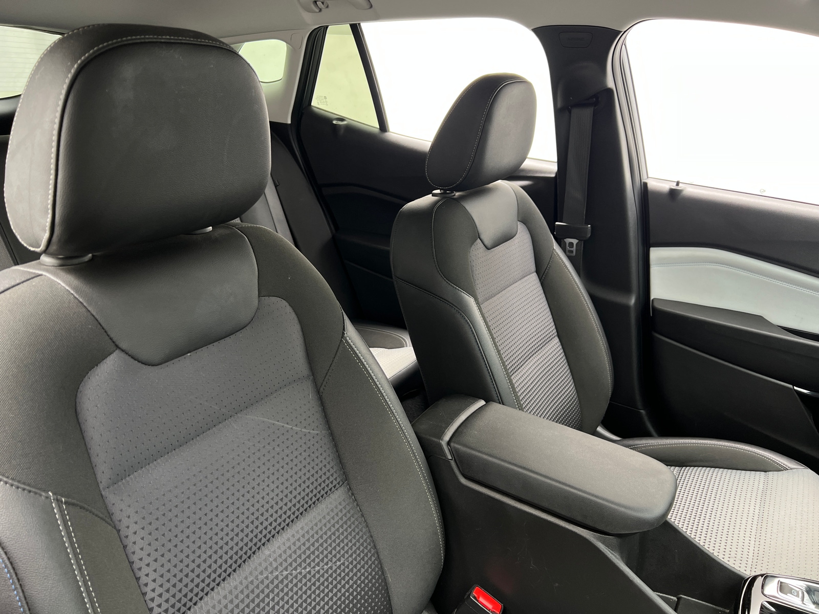 Thumbnail: 2025 Chevrolet Trax - 2