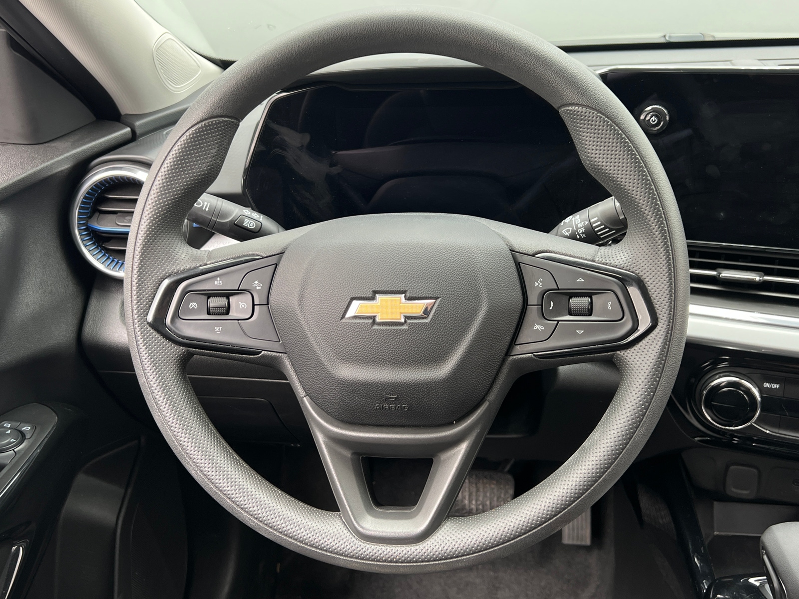 Thumbnail: 2025 Chevrolet Trax - 5