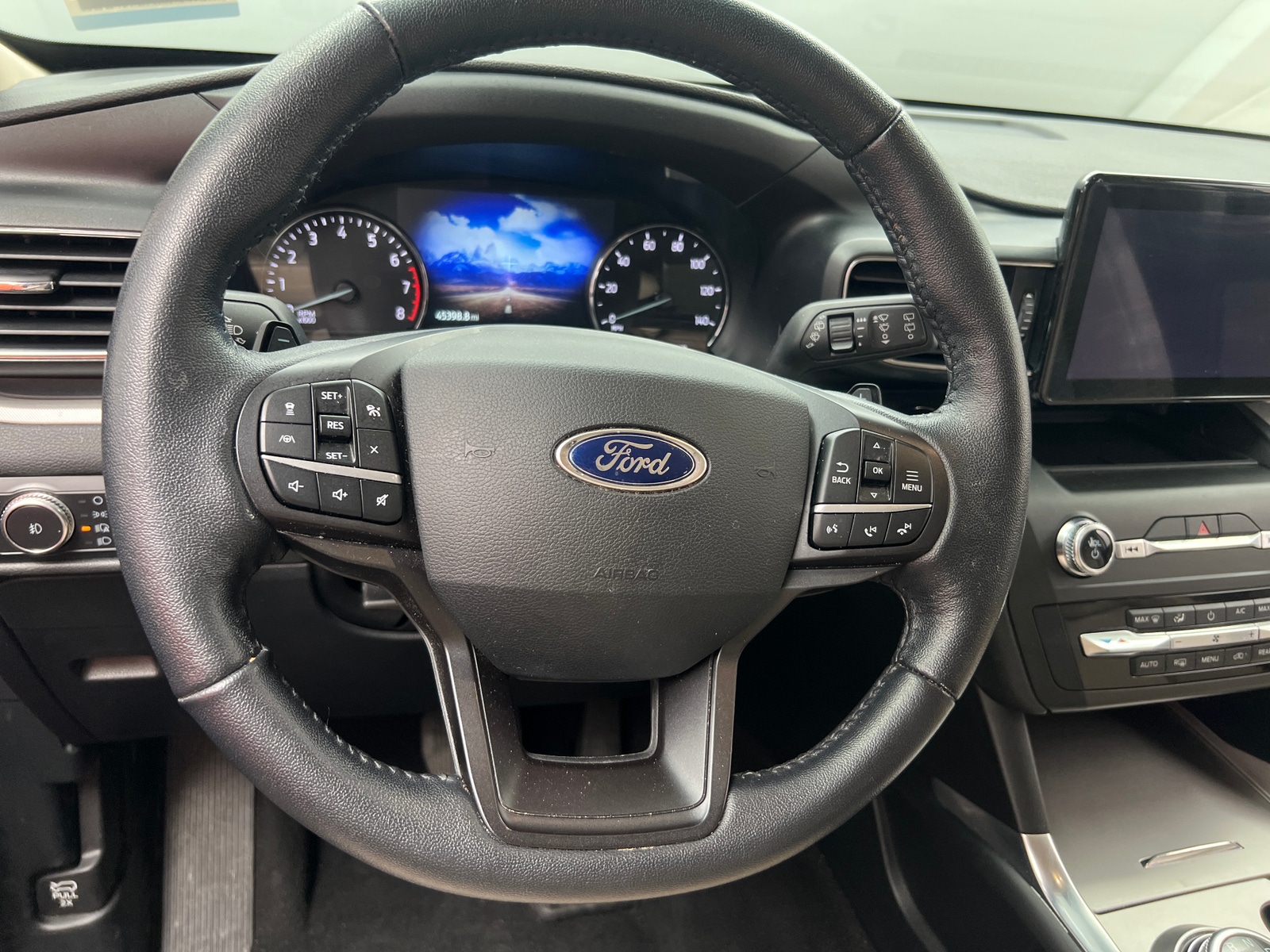 Thumbnail: 2020 Ford Explorer - 5