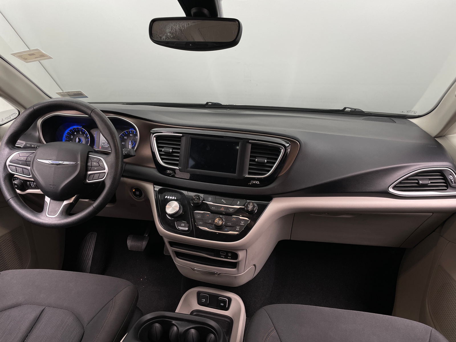 Thumbnail: 2019 Chrysler Pacifica - 3