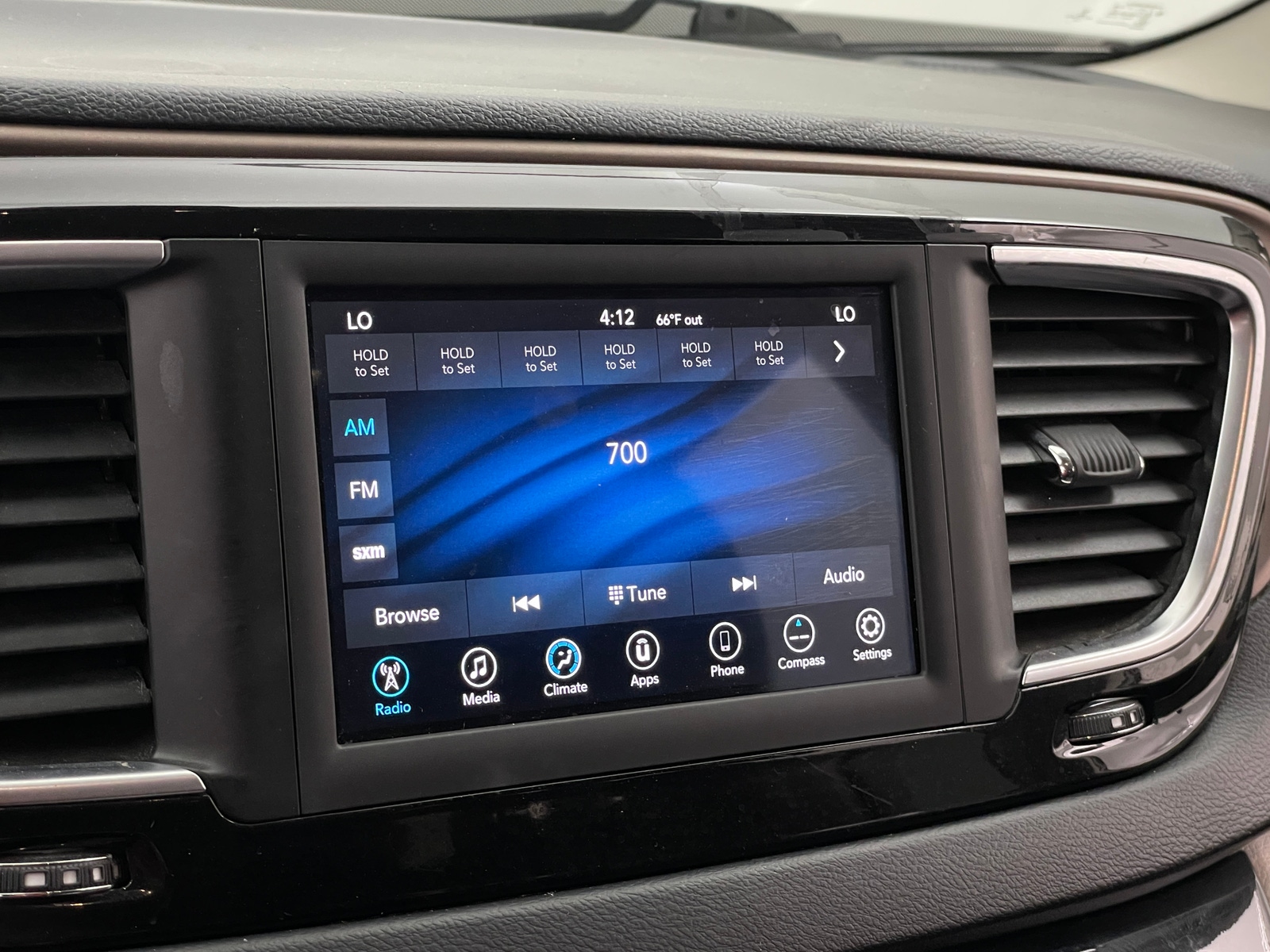 Thumbnail: 2019 Chrysler Pacifica - 4