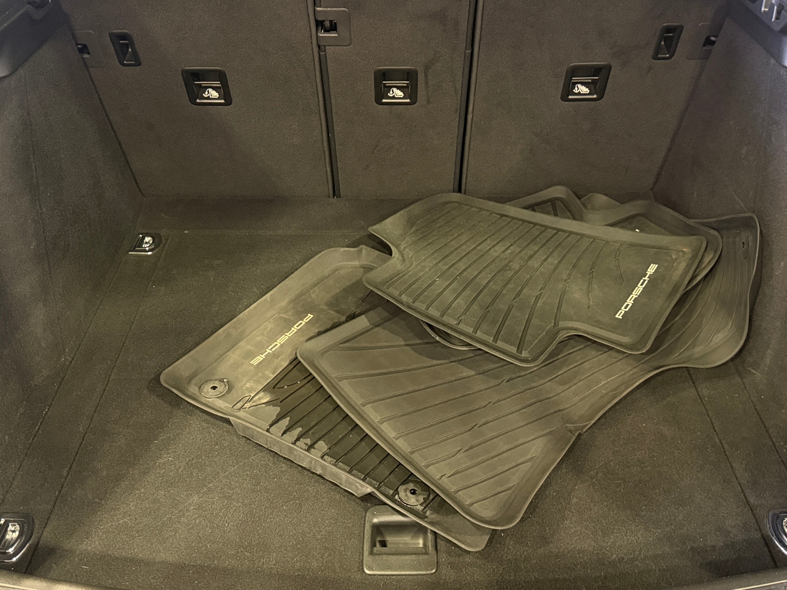 Thumbnail: 2015 Porsche Macan - 6