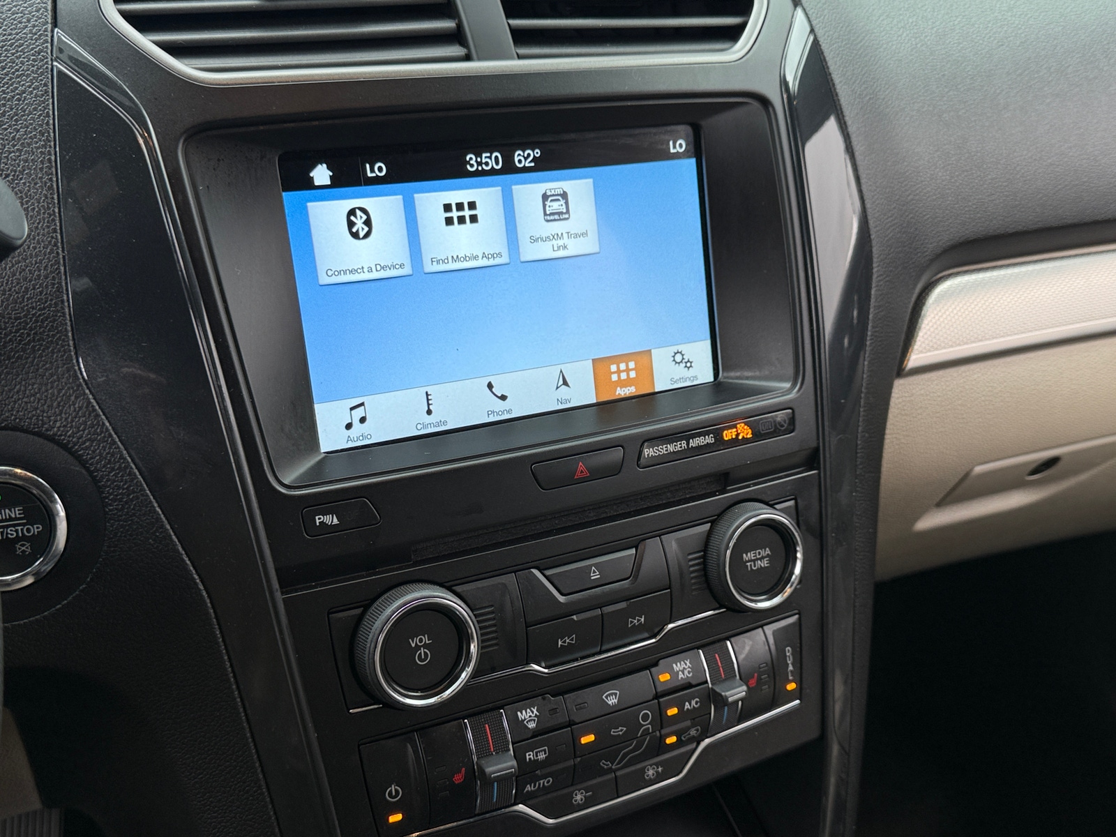 Thumbnail: 2018 Ford Explorer - 3