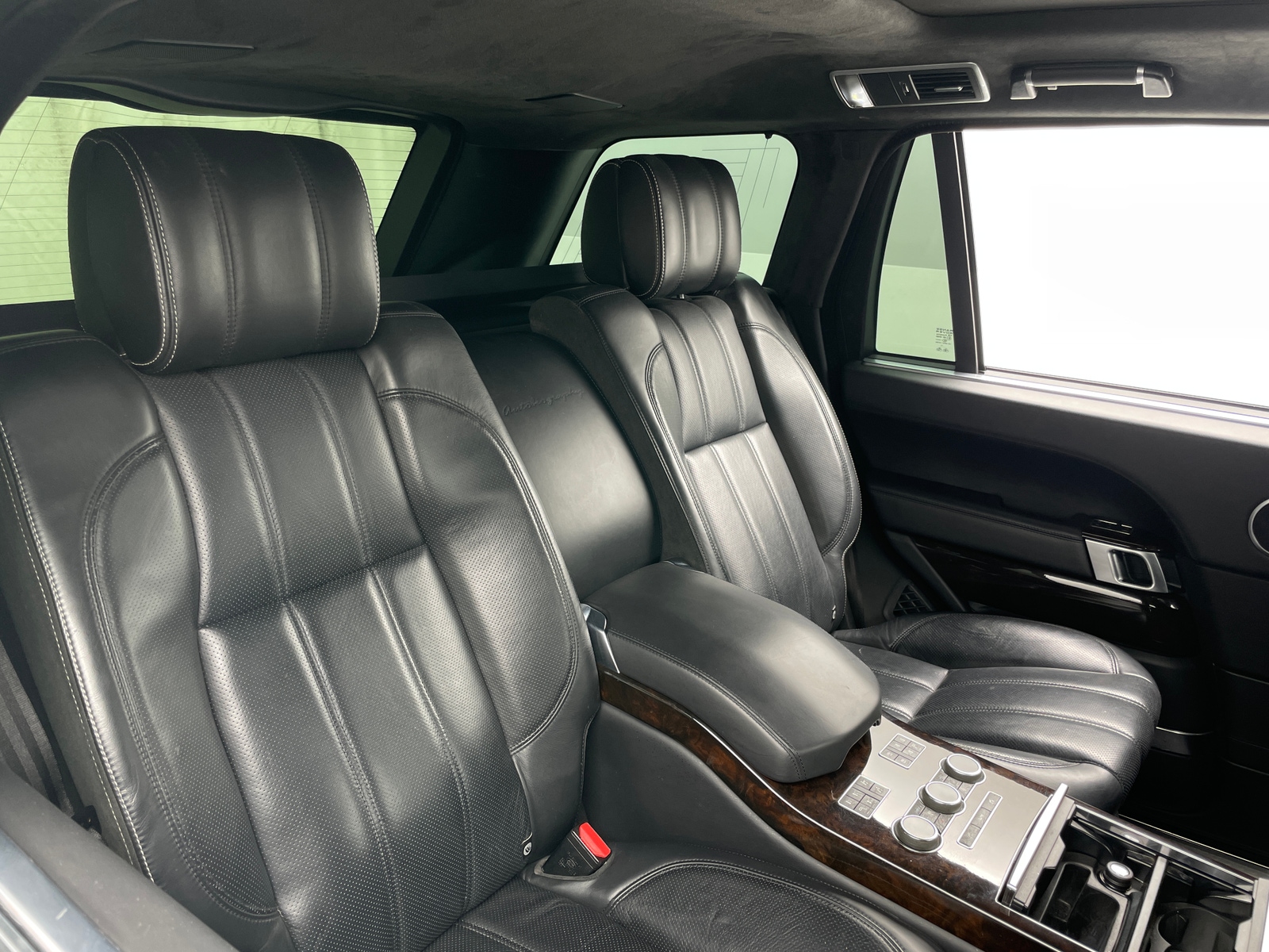 Thumbnail: 2015 Land Rover Range Rover - 5