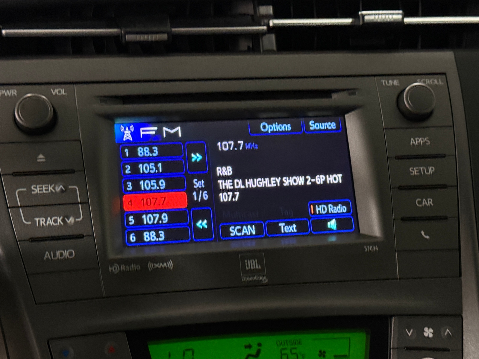 Thumbnail: 2014 Toyota Prius - 4