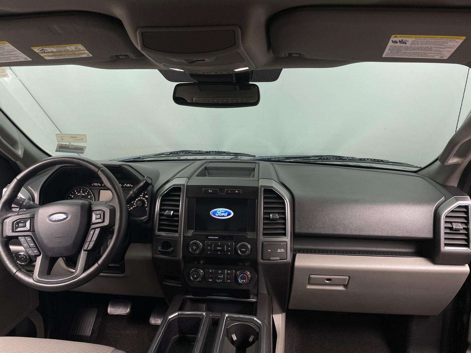 Thumbnail: 2019 Ford Econoline - 3