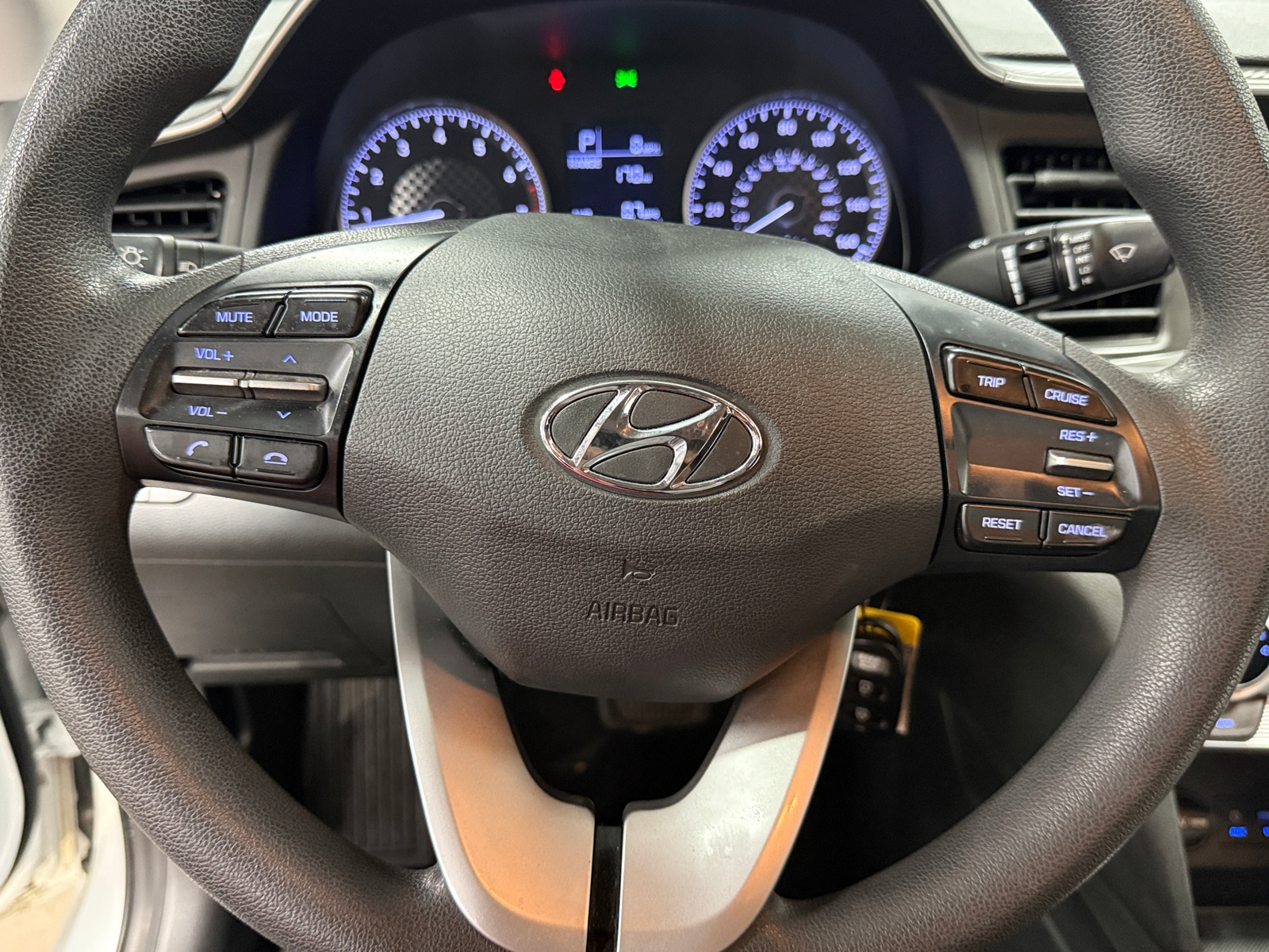Thumbnail: 2019 Hyundai Elantra - 5