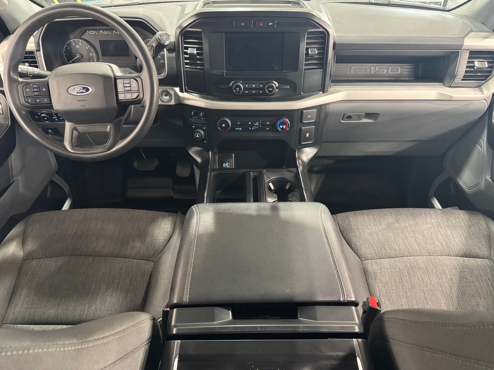 Thumbnail: 2022 Ford Econoline - 3