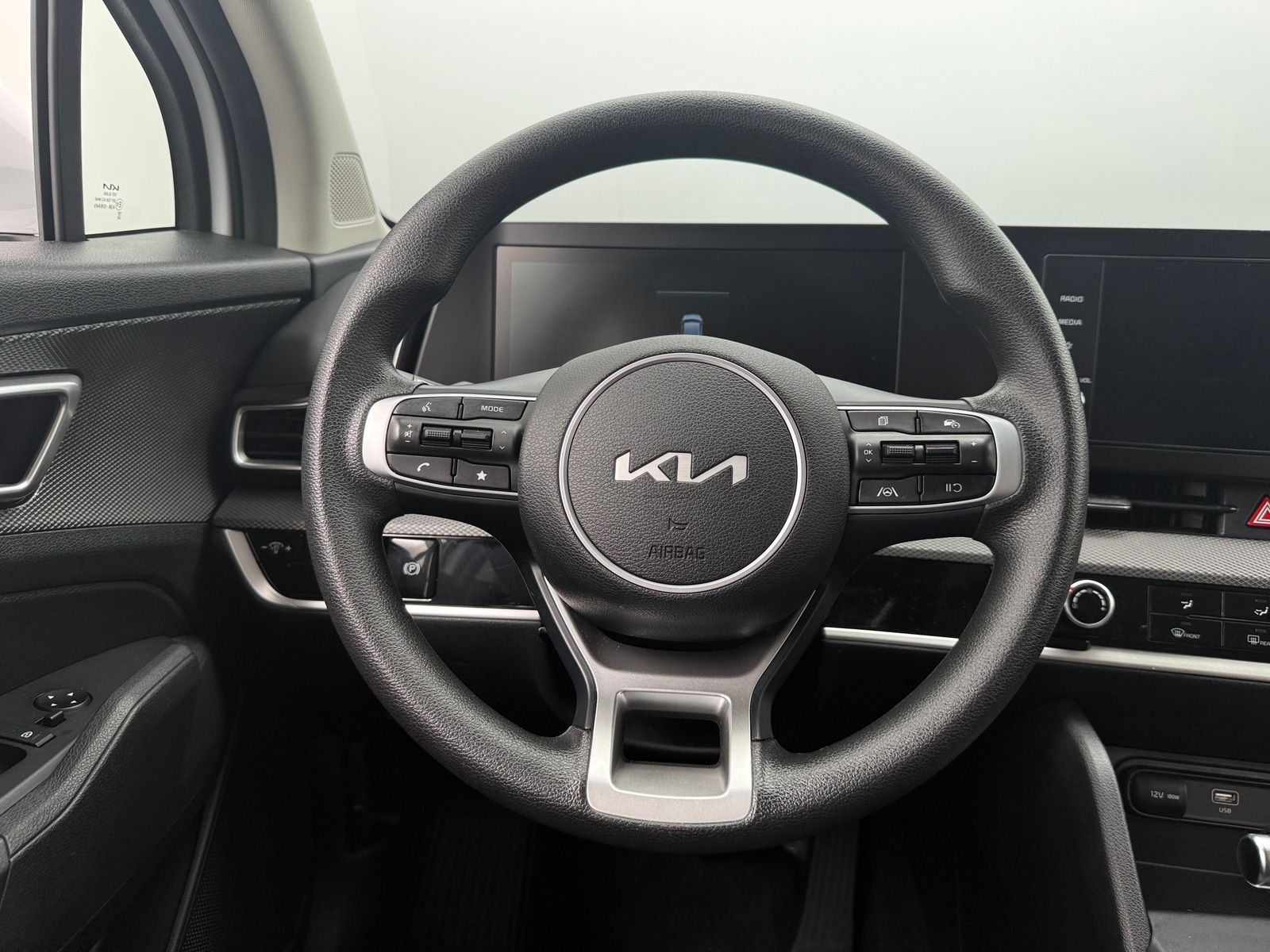 Thumbnail: 2025 Kia Sportage - 5