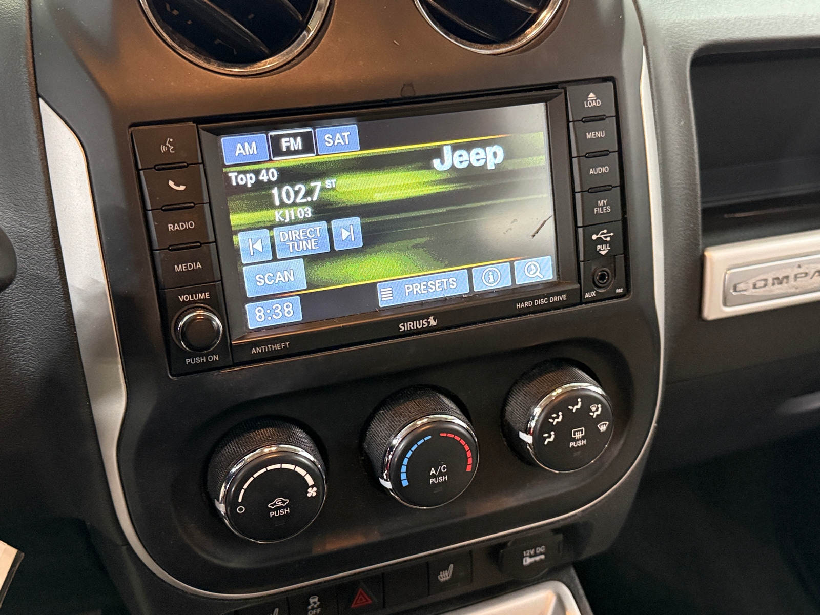 Thumbnail: 2014 Jeep Compass - 4