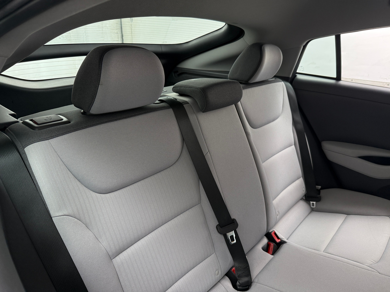 Thumbnail: 2022 Hyundai Ioniq - 6