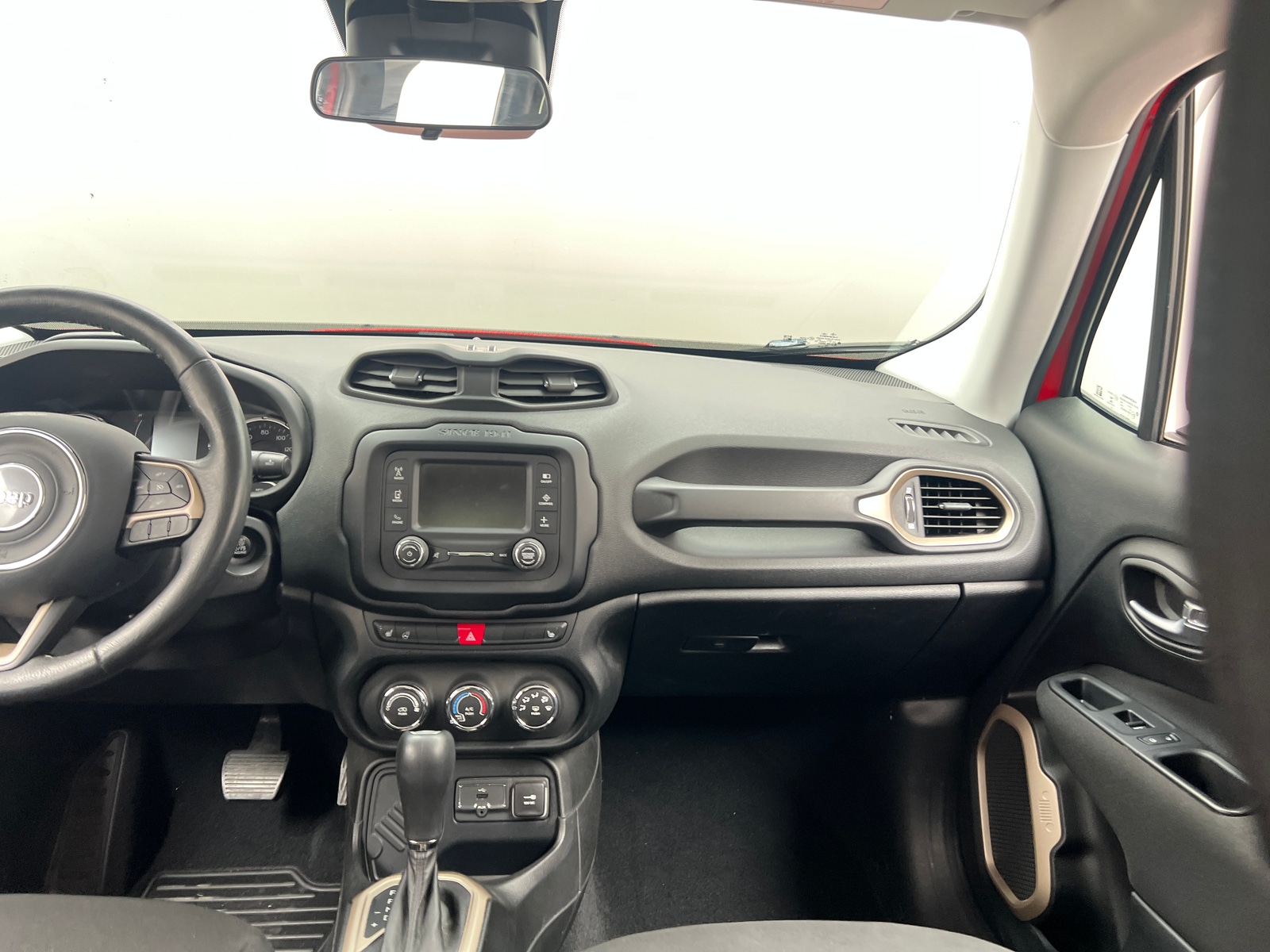 Thumbnail: 2015 Jeep Renegade - 3