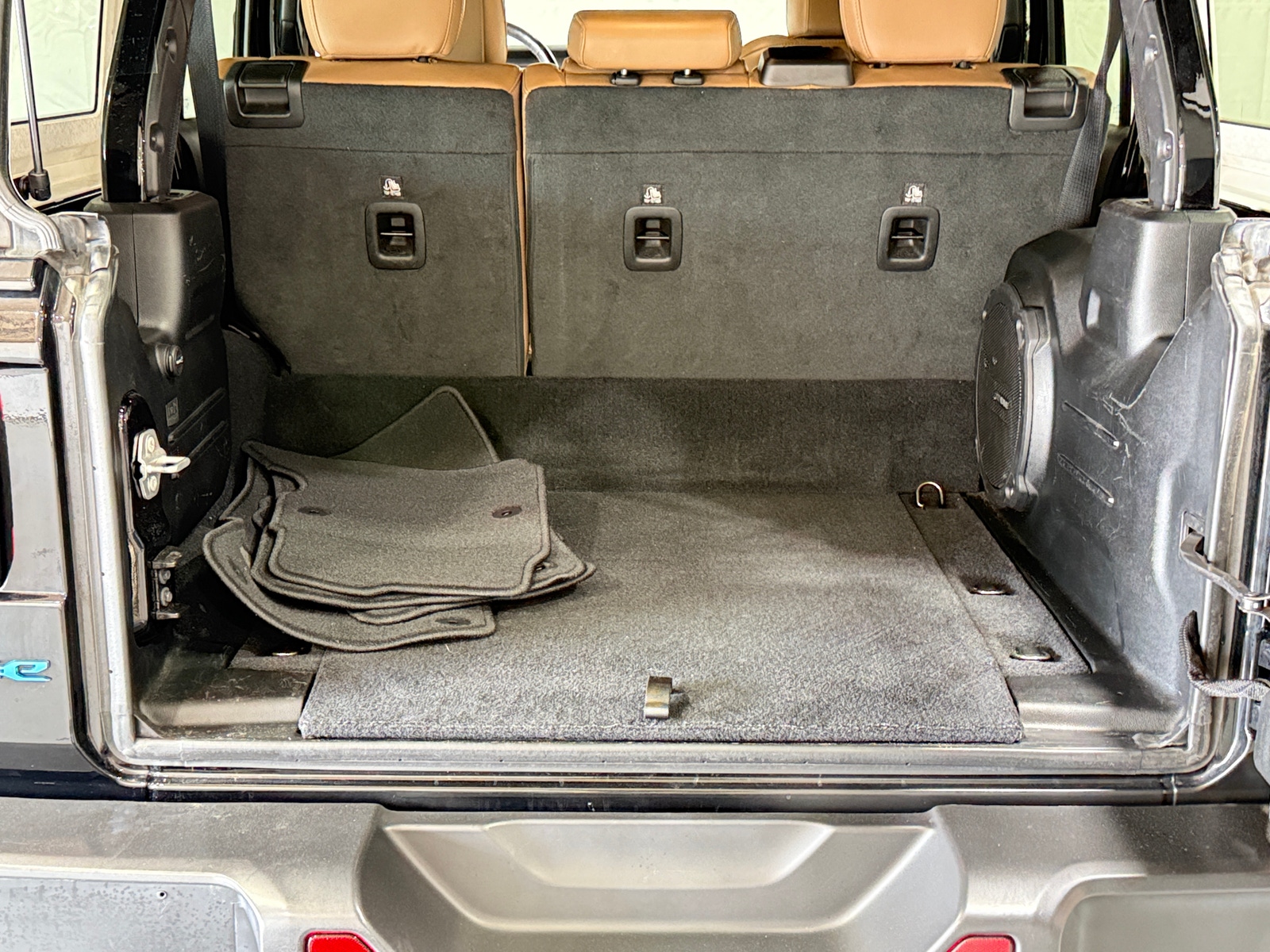 Thumbnail: 2021 Jeep Wrangler - 6